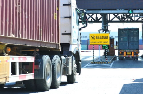 上合示范區(qū)歐亞班列一季度貨運(yùn)量突破1.3萬標(biāo)箱 區(qū)域貿(mào)易紐帶持續(xù)增強(qiáng)