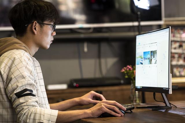 迎合多場景使用 C1微邊曲面電腦一體機(jī)體驗(yàn)最出色